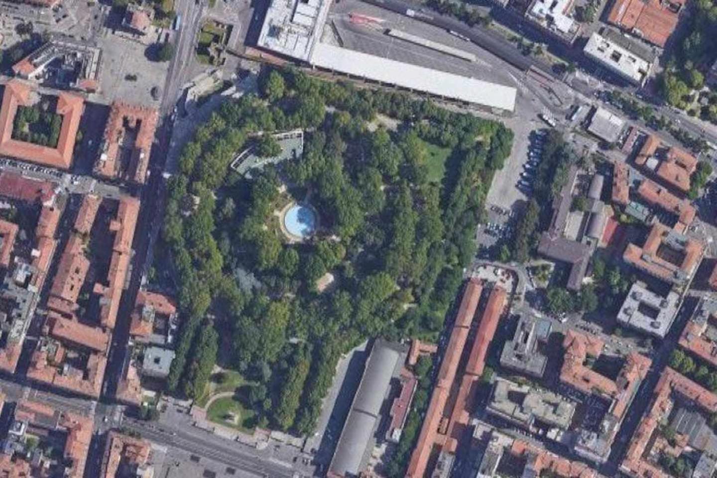 Suite La Montagnola Park 200M Stazione Centrale بولونيا المظهر الخارجي الصورة